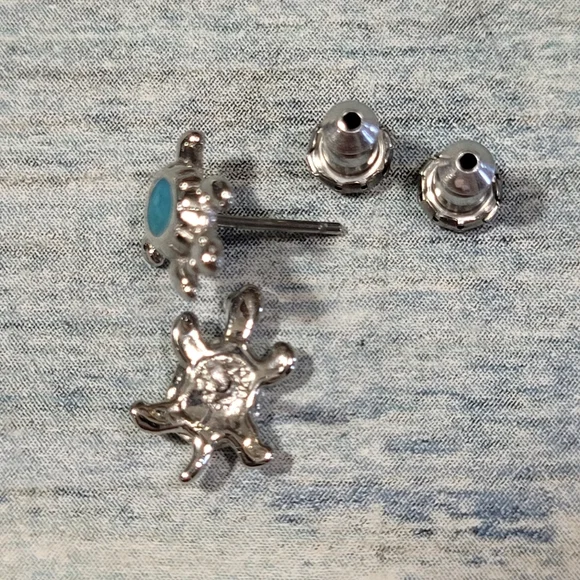 Little Turtle Earrings. - Picture 7 of 7